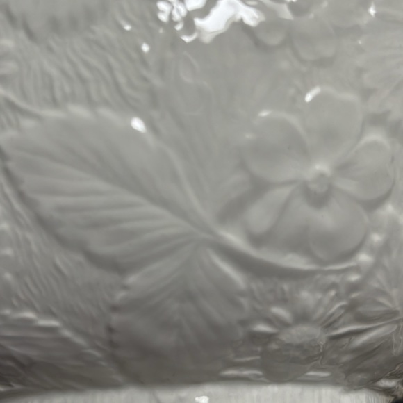 Vintage Davenport Strawberry and Grape Leaf 9" Chinese Bowl by Burleigh England - Picture 12 of 12